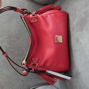 Made in the USA pebble shoulder